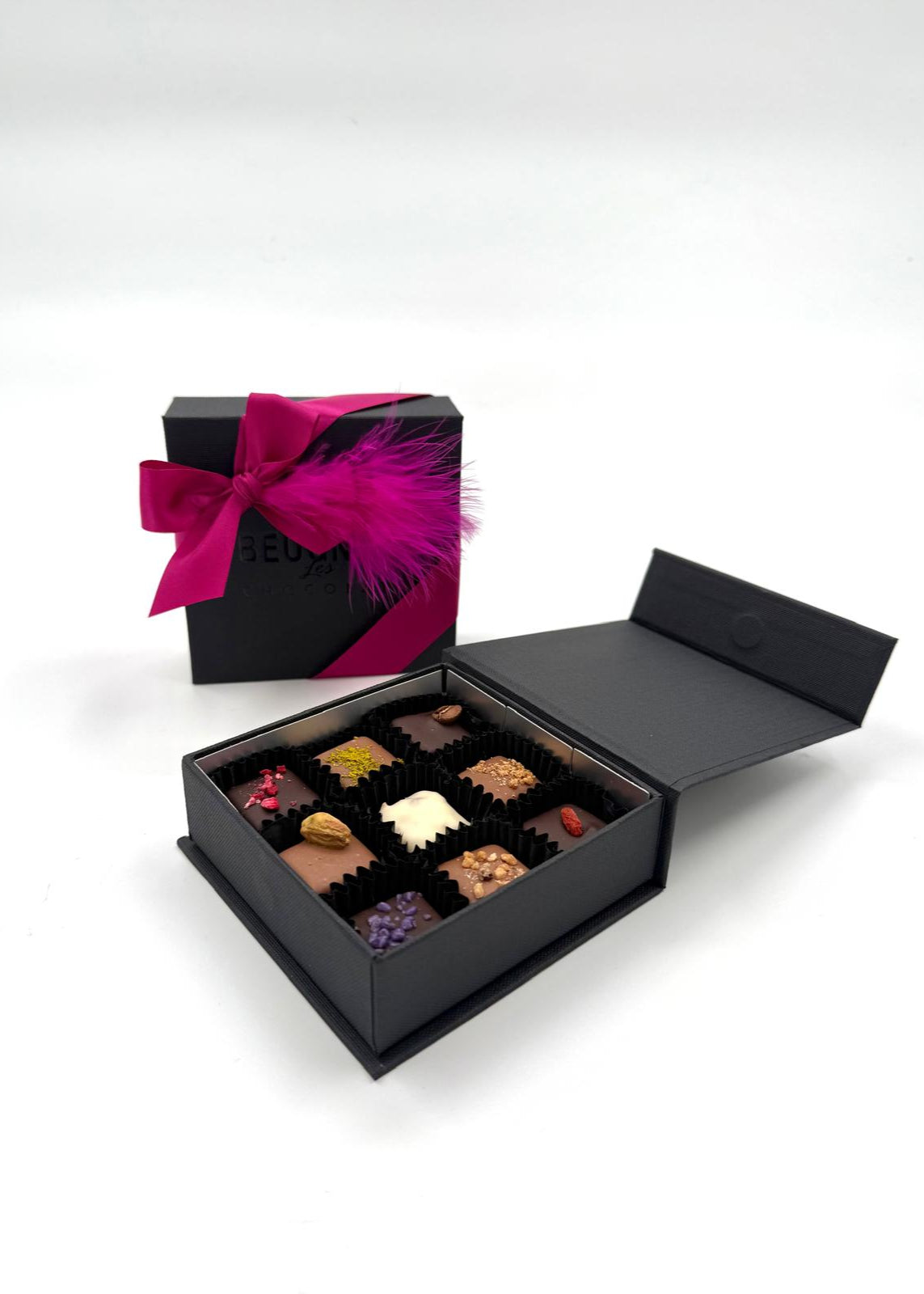 "LUXEBOX"