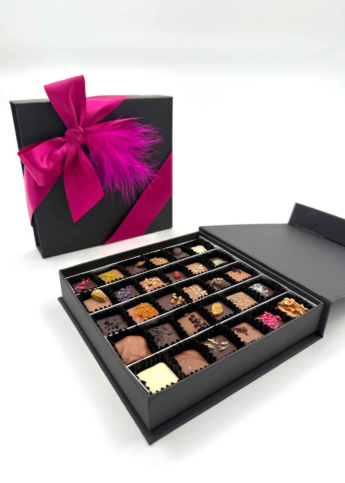 "LUXEBOX"
