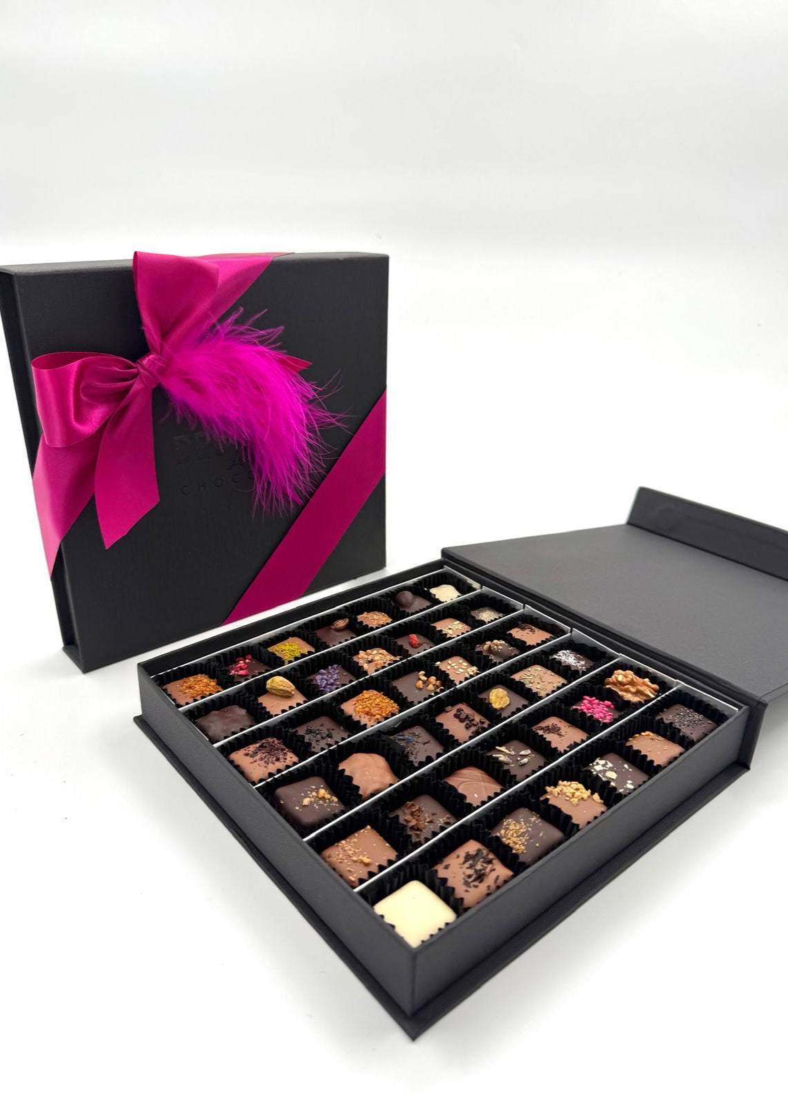 "LUXEBOX"