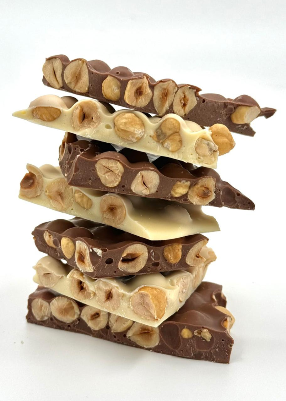 "CHOCOLADE MET NOTEN"