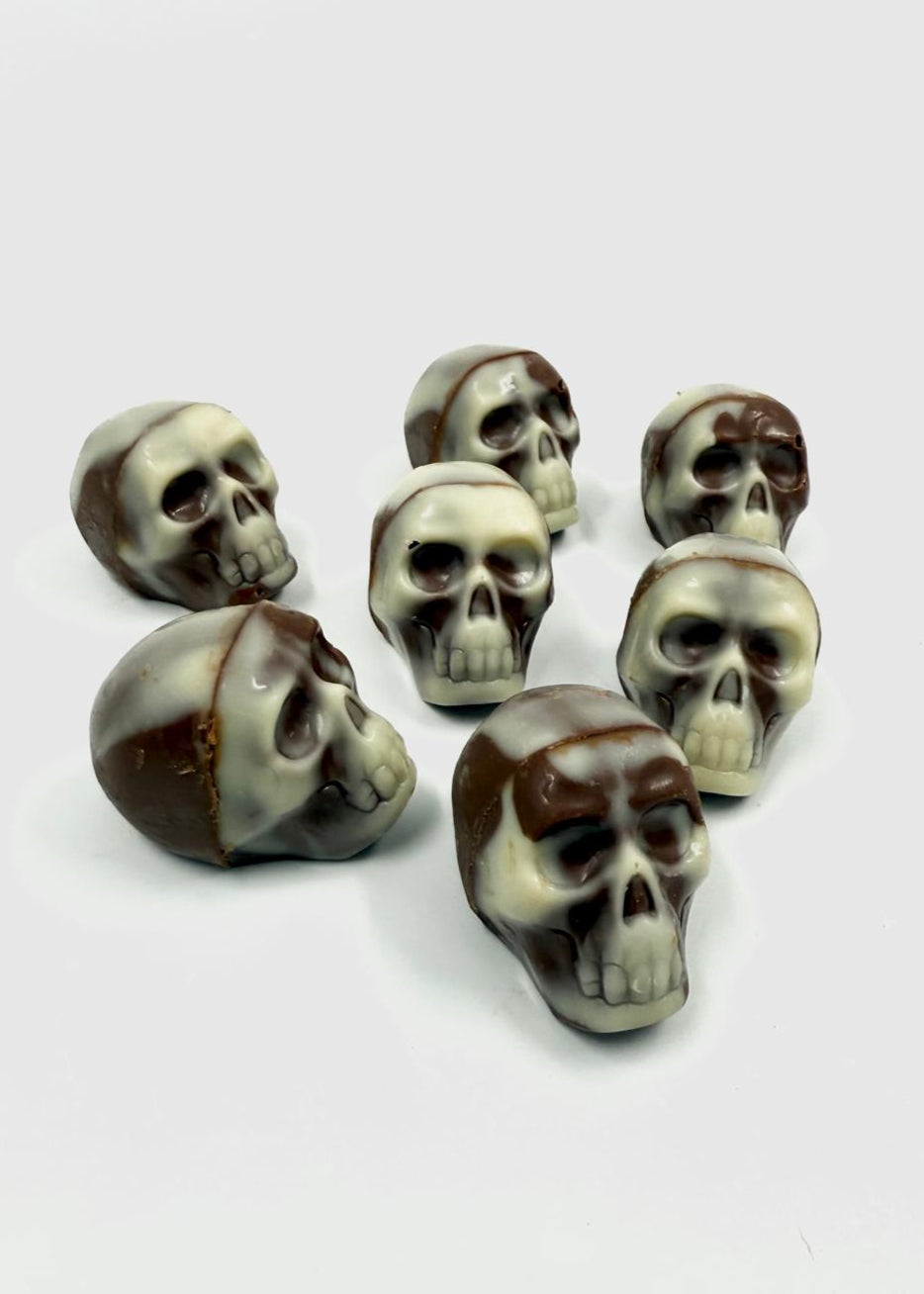 "SKULLY'S"