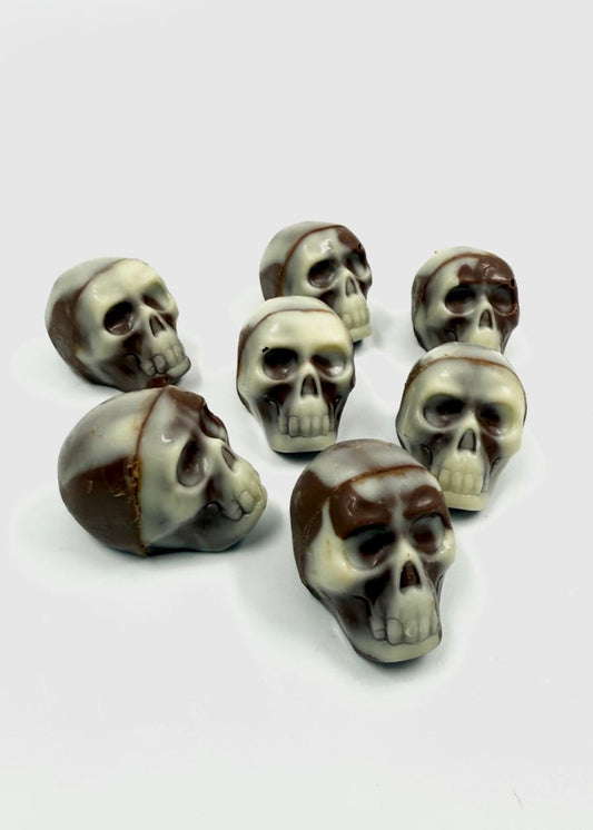 "SKULLY'S"